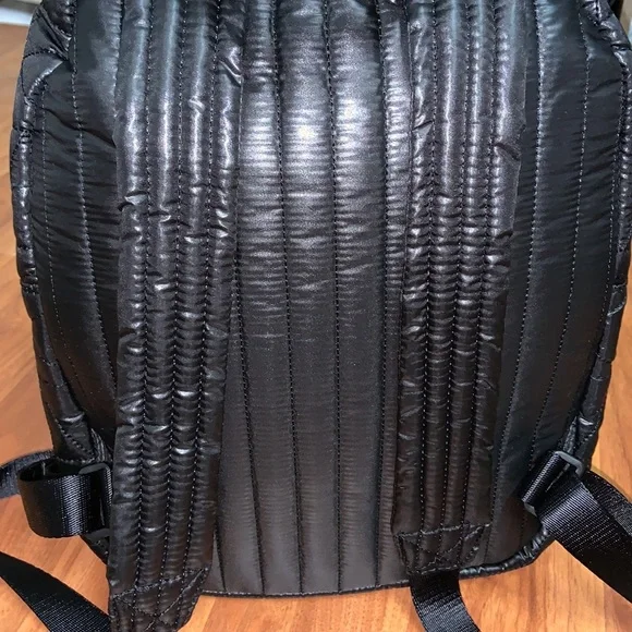 NWT MICHAEL Michael Kors Winnie Quilted Nylon Backpack  display picture 3